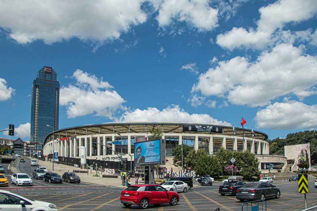 L'extérieur du Stade de Beşiktaş (Tüpraş Stadyumu) à Istanbul
